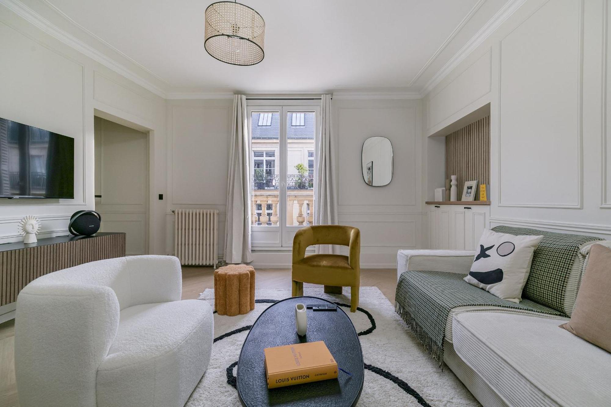 Poetic - Champs Elysees Appartement
